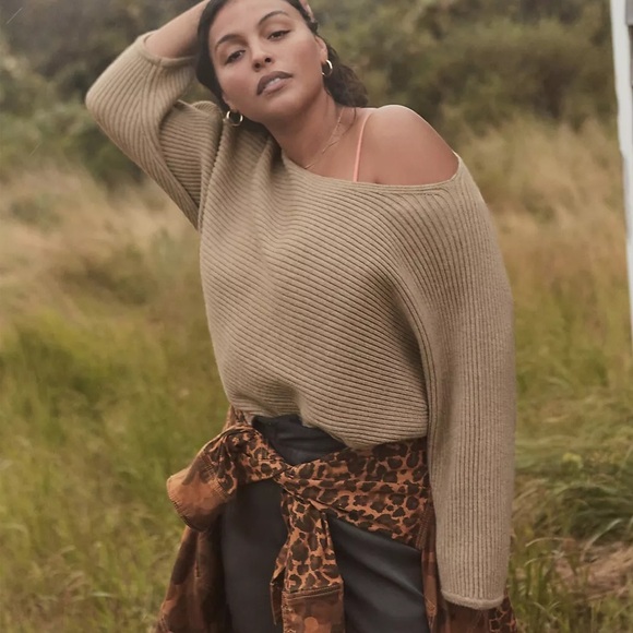 Anthropolgie Kendall Ribbed Cropped Light Brown Cozy Sweater Medium - Picture 11 of 11